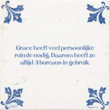 Grace heeft veel persoonlijke ruimte nodig. Daarom heeft ze altijd 3 bureaus in gebruik - 4 keer bekeken
