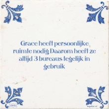 Grace heeft persoonlijke ruimte nodig Daarom heeft ze altijd 3 bureaus tegelijk in gebruik - 1 keer bekeken